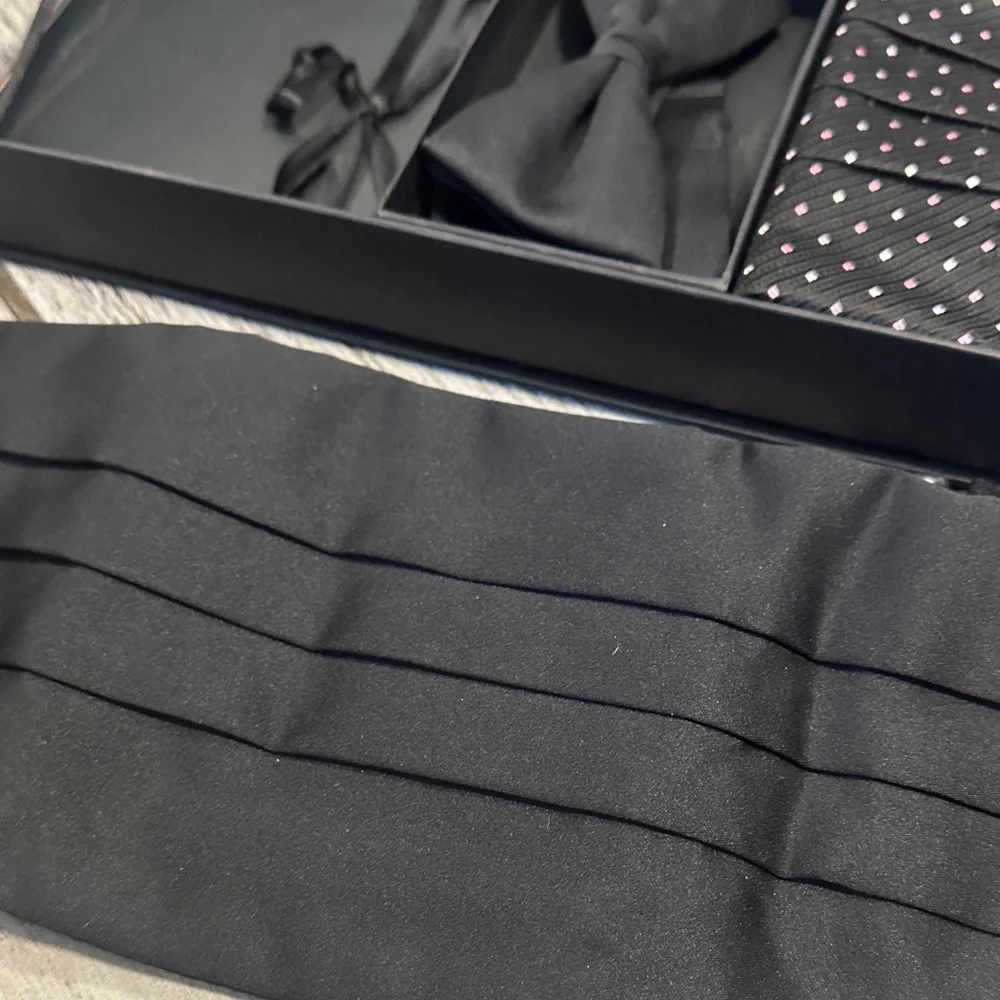 Joseph Abboud Black Tie Bowtie and Cummerbund and Tie Double Set - Picture 5 of 7